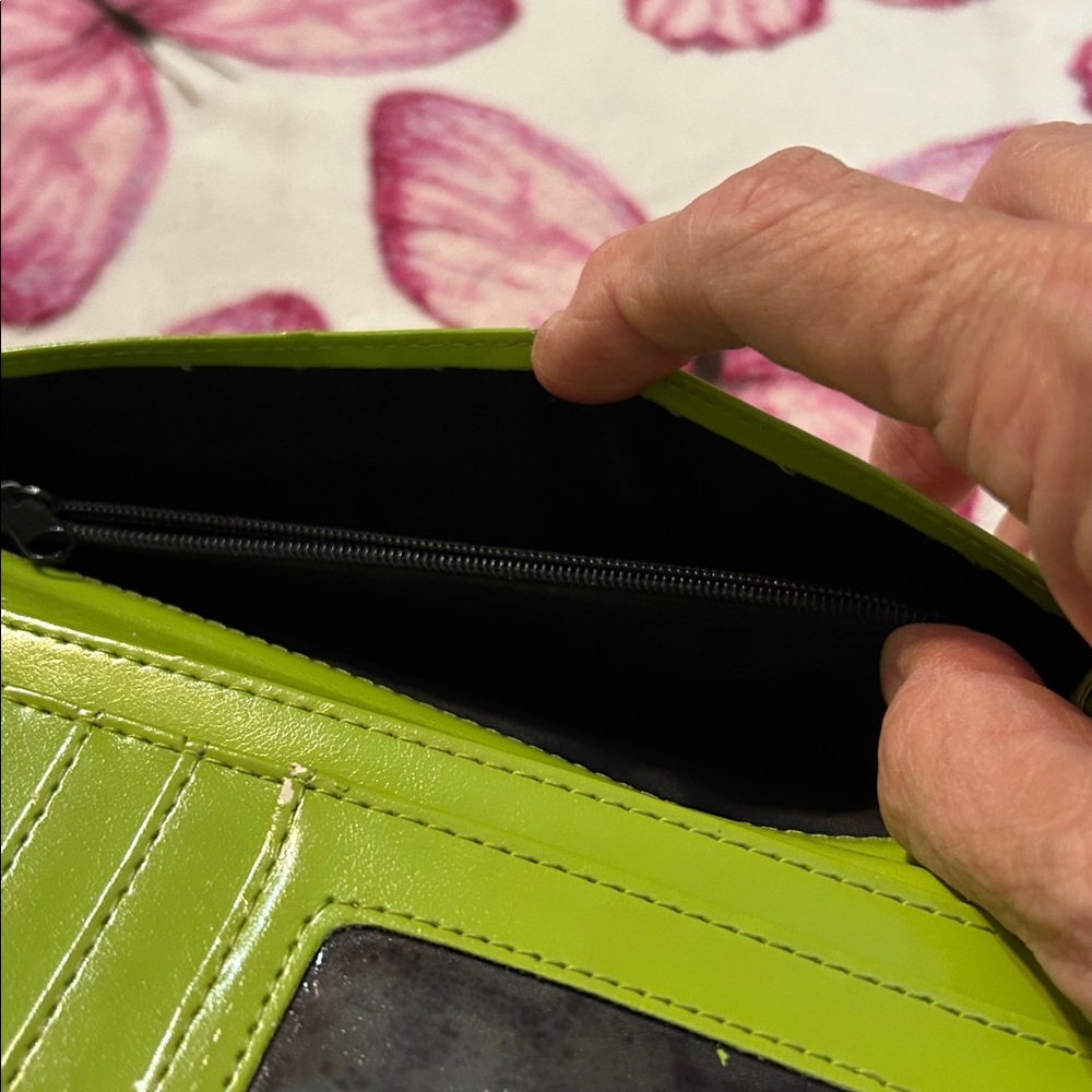 Green Hummingbird Wallet - Picture 5 of 6